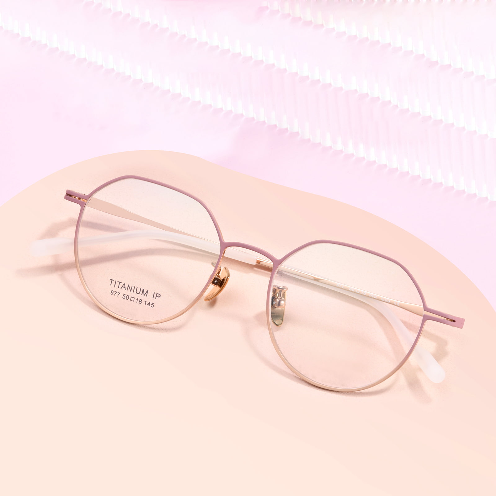Kính titan nguyên chất không bị oxy hóa 977 gradient