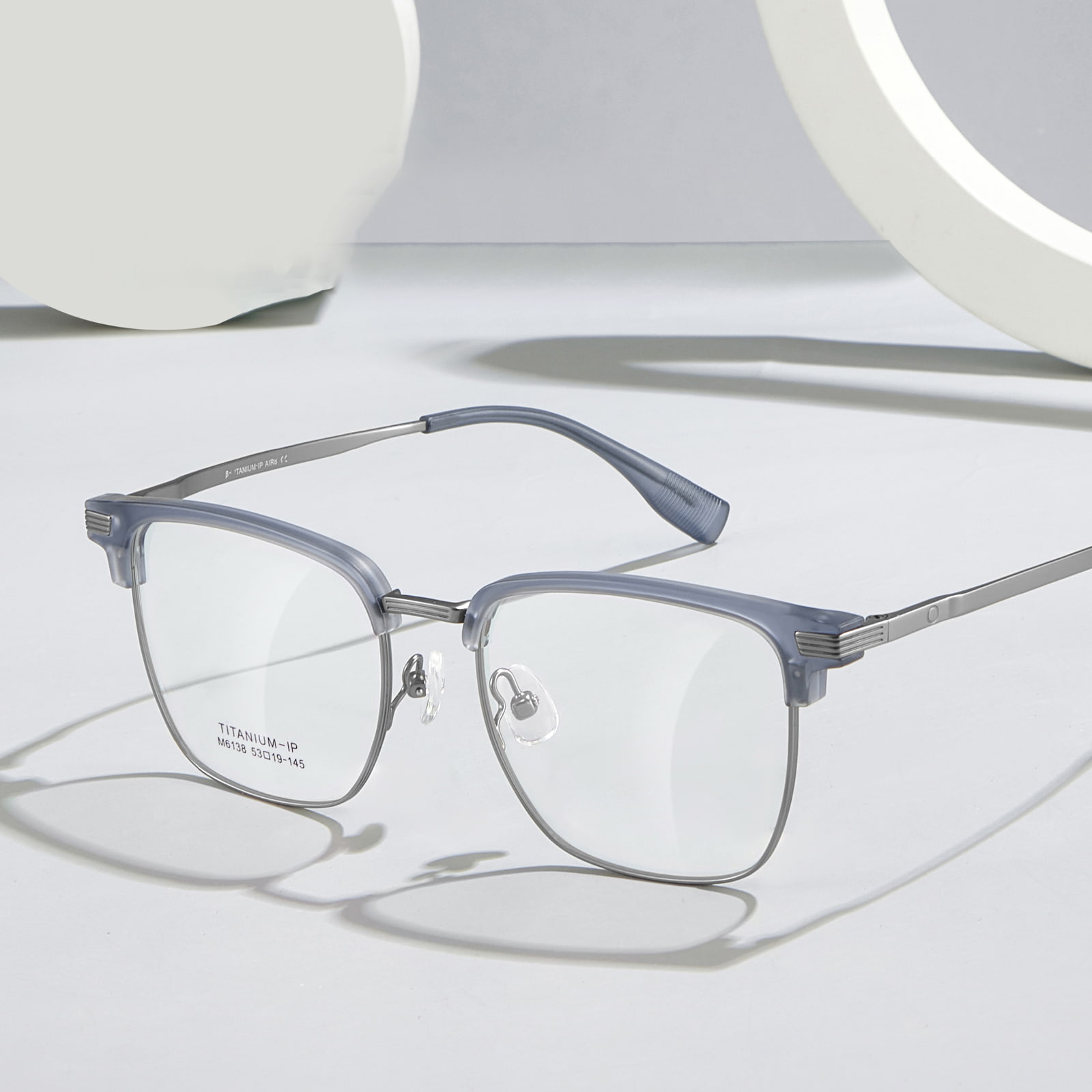 M6138 Kính β Titanium dập nổi ổn định và chống ăn mòn
