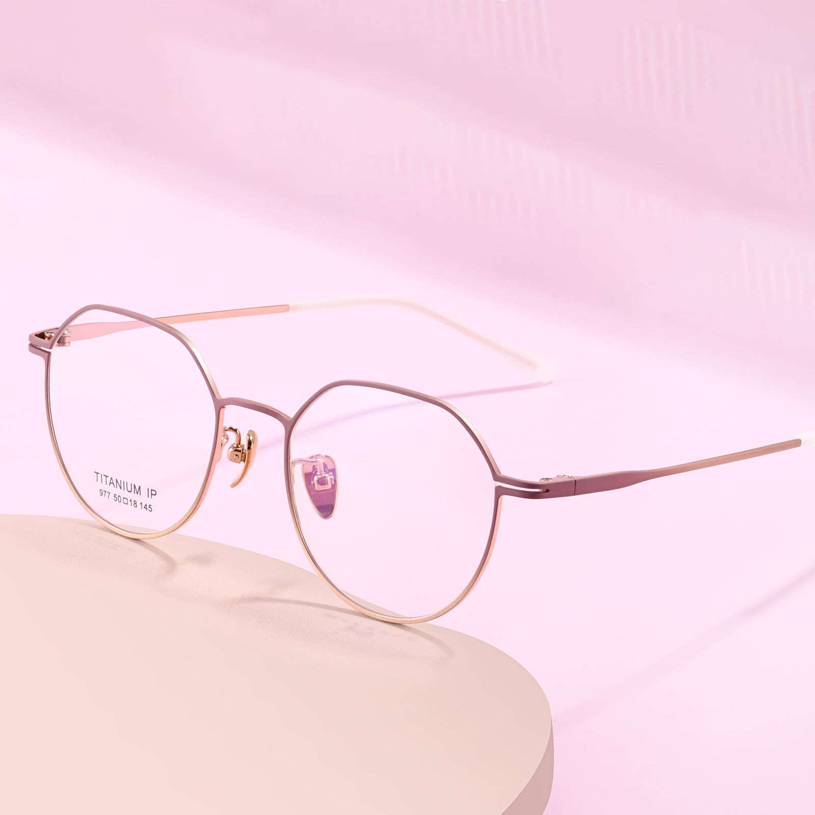 Kính titan nguyên chất không bị oxy hóa 977 gradient