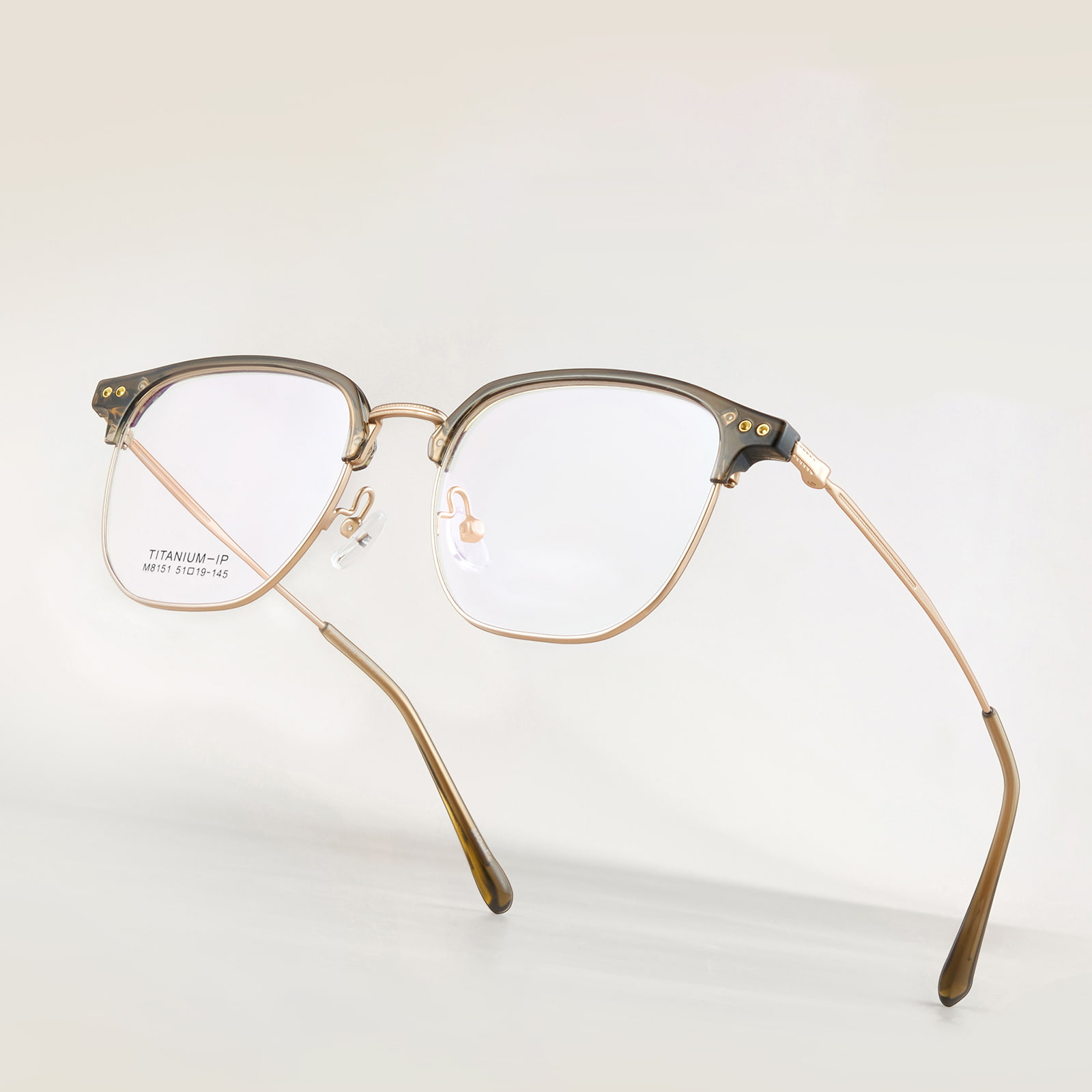 Kính titan nhẹ hình tròn vuông M8151